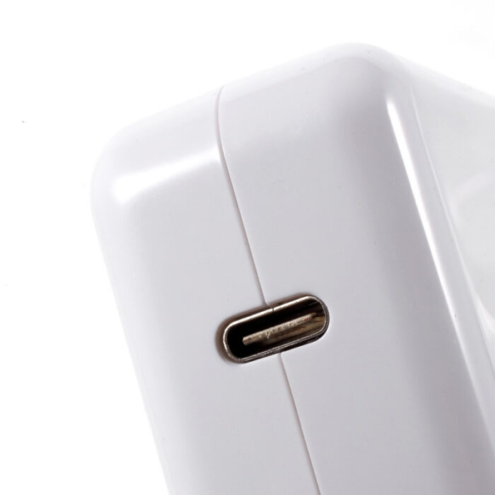 Punjac adapter za apple macbook pro 13 61w s prikljuckom usb c